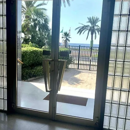 Appartement Front De - Promenade Des *