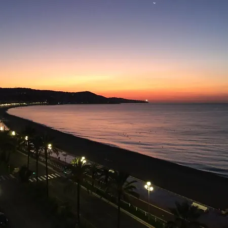 Appartement Avec Vue Sur La Promenade Des Nice
